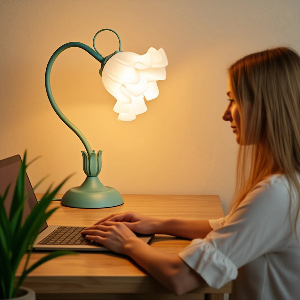Vintage bedside lamp, flower lamp,